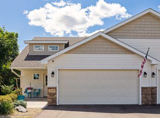 31297 Prairie Ct, Stacy, MN 55079