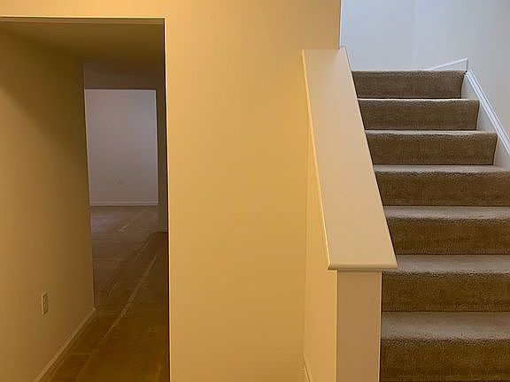 1st Floor Entry