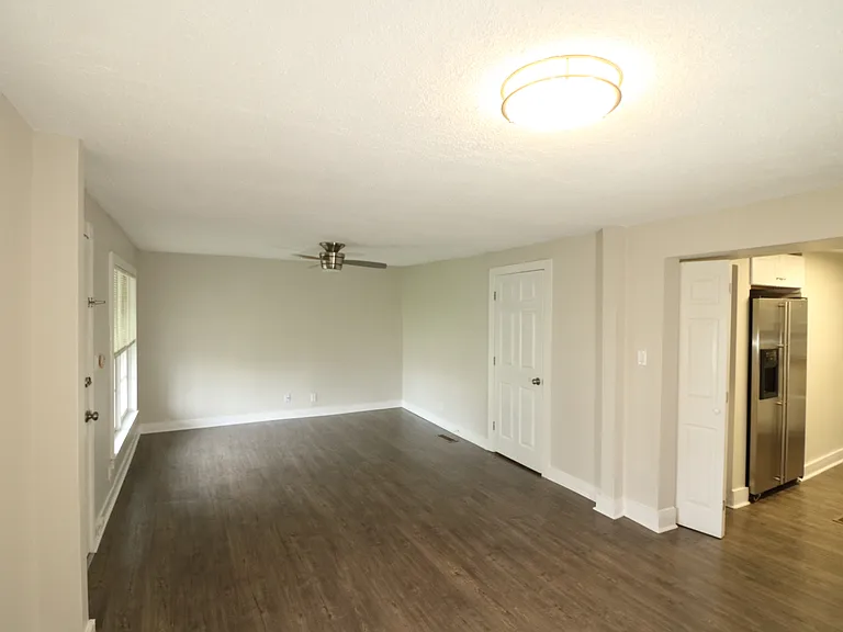 2511 Larry St SW — Photo 3