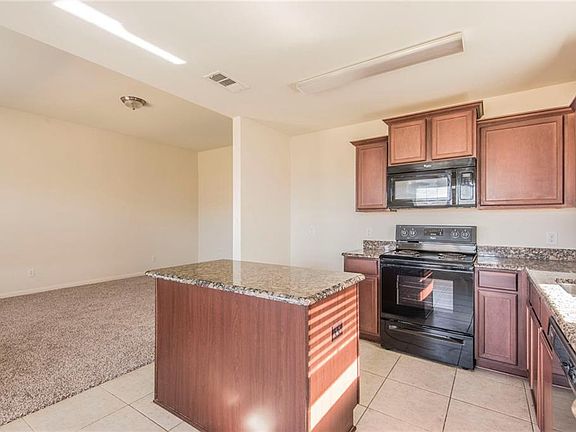 4th image of 6124 Chalk Hollow Dr