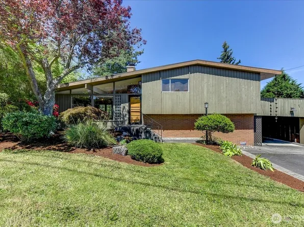 2102 N 171st Street, Shoreline, WA 98133