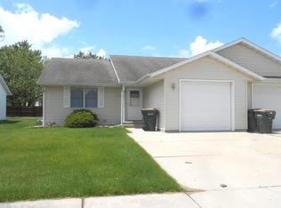 340 N School St, Diamond, IL 60416