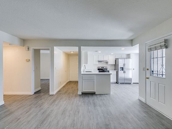 5th image of 3790 Shirebrook Dr APT 97