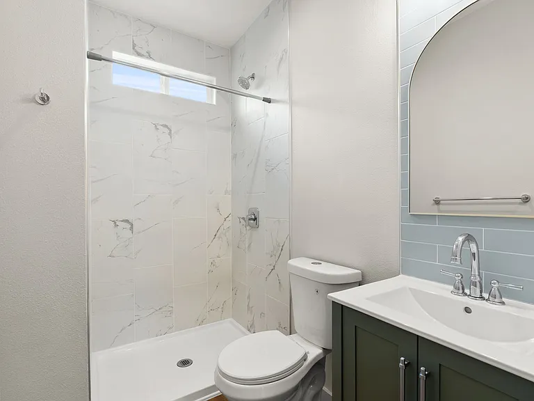 717 W Spofford Ave #201 — Photo 10