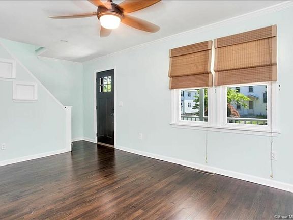 2nd image of 322 Castle Ave