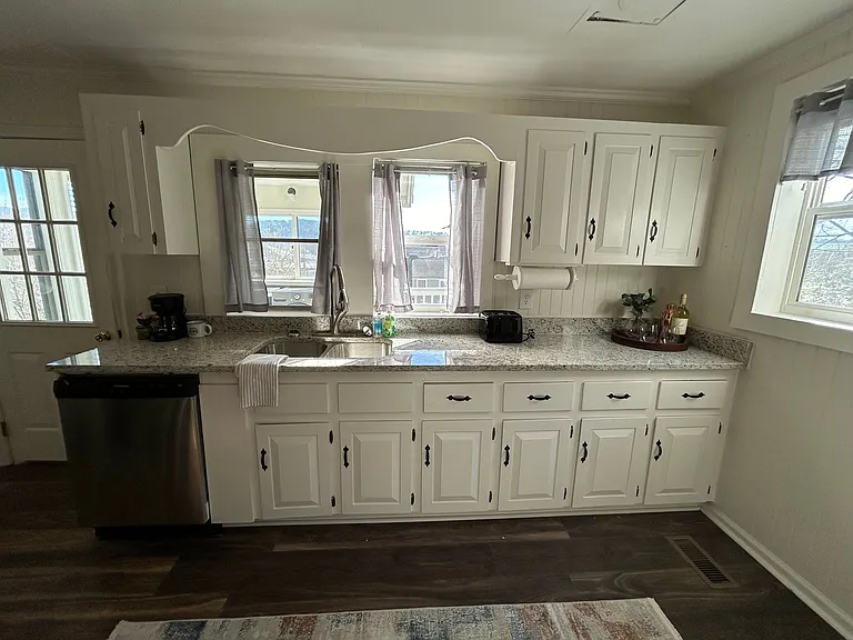 106 Kell St — Photo 12