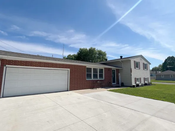 144 23rd St SW, Mason City, IA 50401