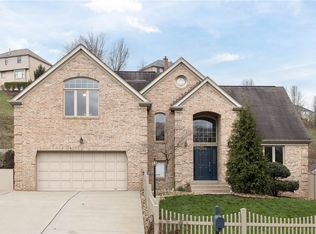 5542 Saddlebrook Dr, Bethel Park, PA 15102