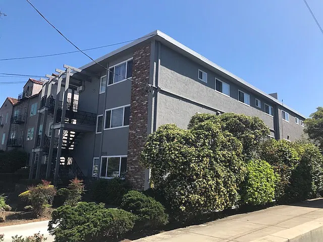 2116 Santa Clara Ave #E