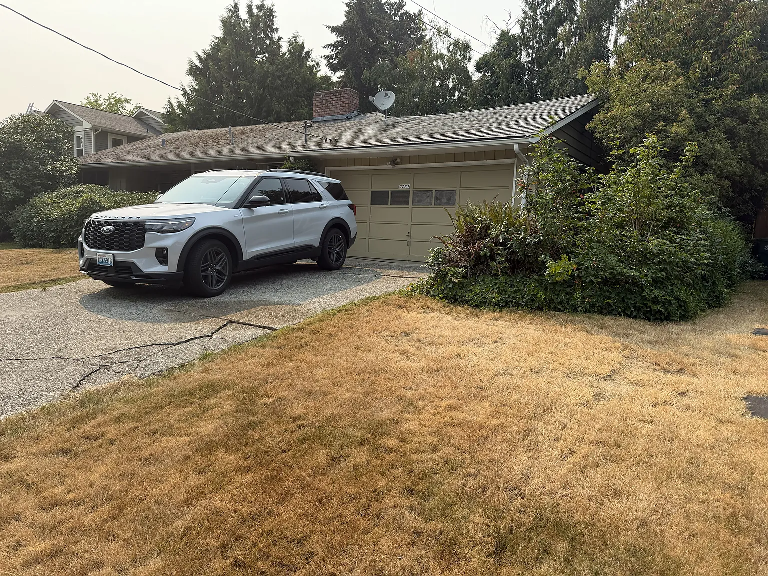 3 bed, 1.5 bath, 1370 sqft, $3,300 — Photo 1