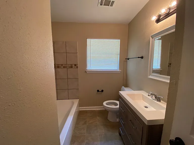6 Winchester Dr — Photo 7