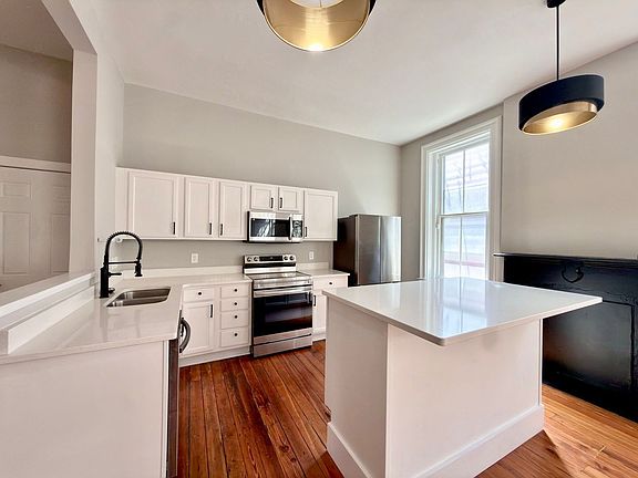 3rd image of 1119 Walnut St APT 6
