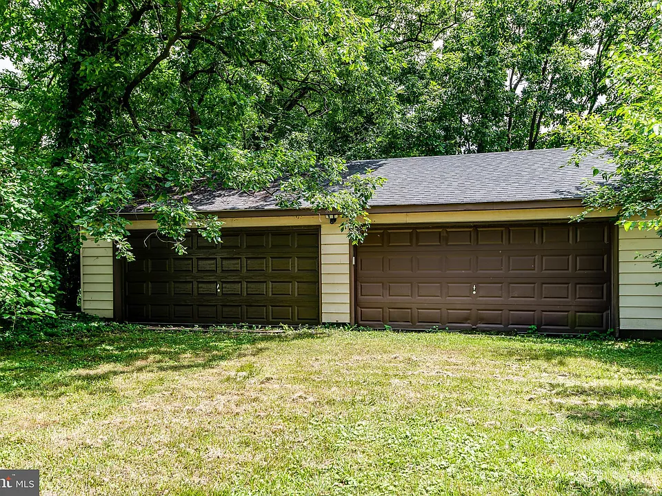 110 Weston Ave #GARAGE