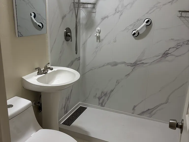 817 Owl St #817 — Photo 1