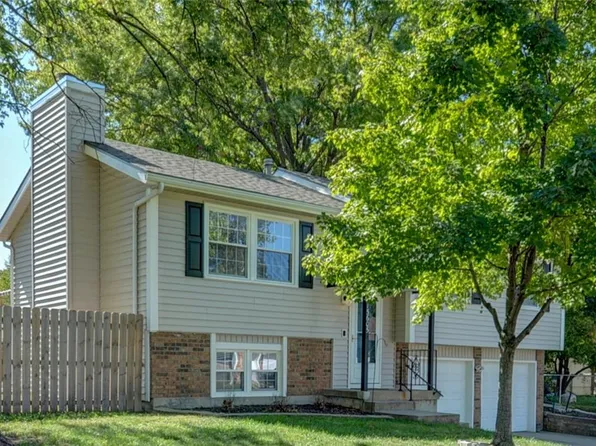 15605 W 151st Ter, Olathe, KS 66062