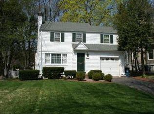 330 S Pleasant Ave, Ridgewood, NJ 07450