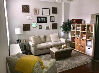 2117 W Berteau Ave APT 2R, Chicago, IL 60618