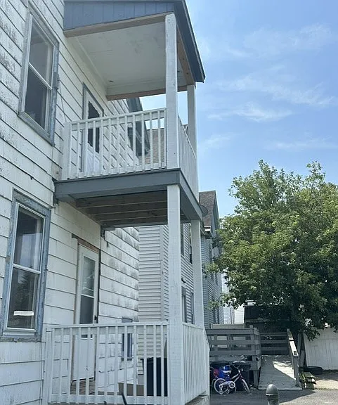 526 Niagara St #1 — Photo 16