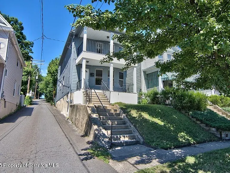 1515 Pine St — Photo 2