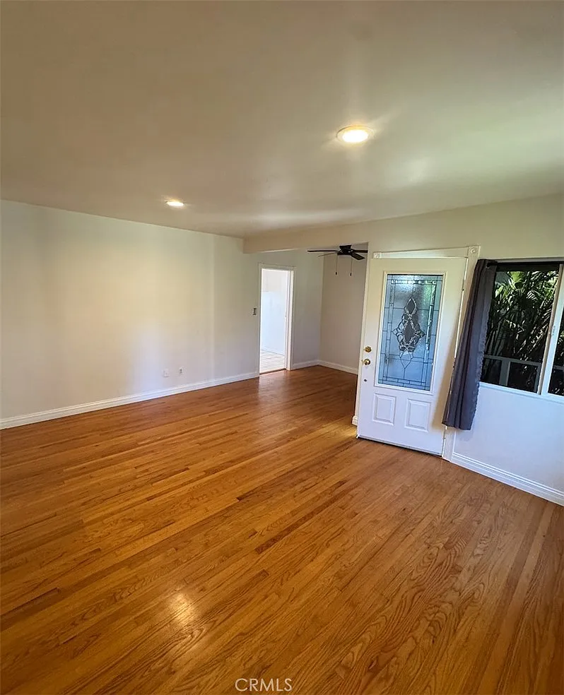 2 bed, 950 sqft, $2,895 — Photo 4
