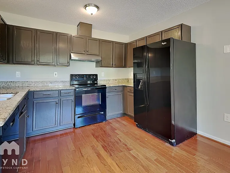 105 Mary Michael Ln — Photo 4