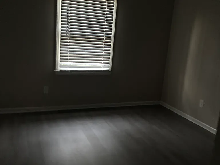 2046 25th Way E — Photo 9