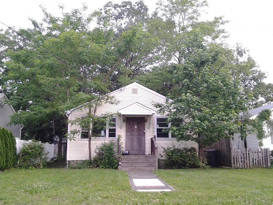 1st image of 2321 4th Ave
