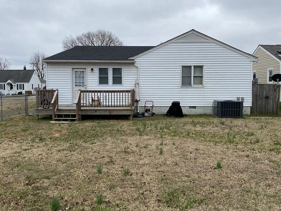 2nd image of 709 Deshields St