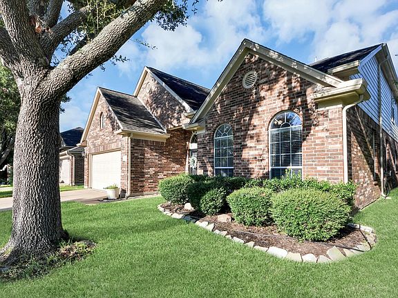 2nd image of 2939 Walnut Knoll Way