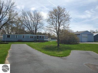 2890 Twin Lake Rd, Lupton, MI, 48635