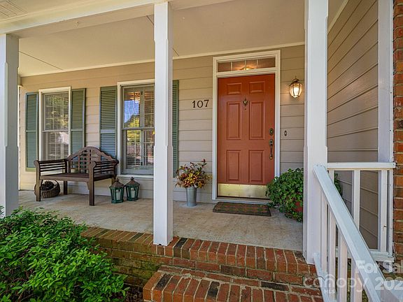 5th image of 107 Southfork Dr