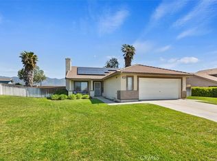 2742 W Sunnyview Dr, Rialto, CA 92377