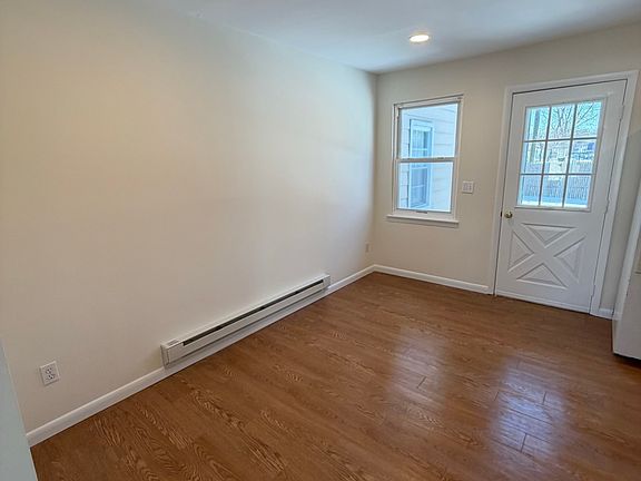 5th image of 1000 9th St #D36