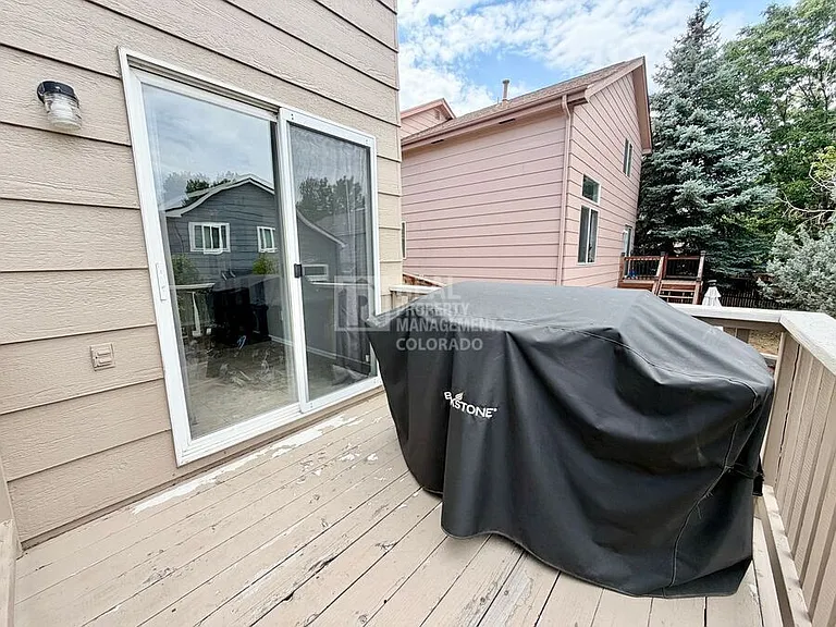 2229 Hyacinth Rd — Photo 17