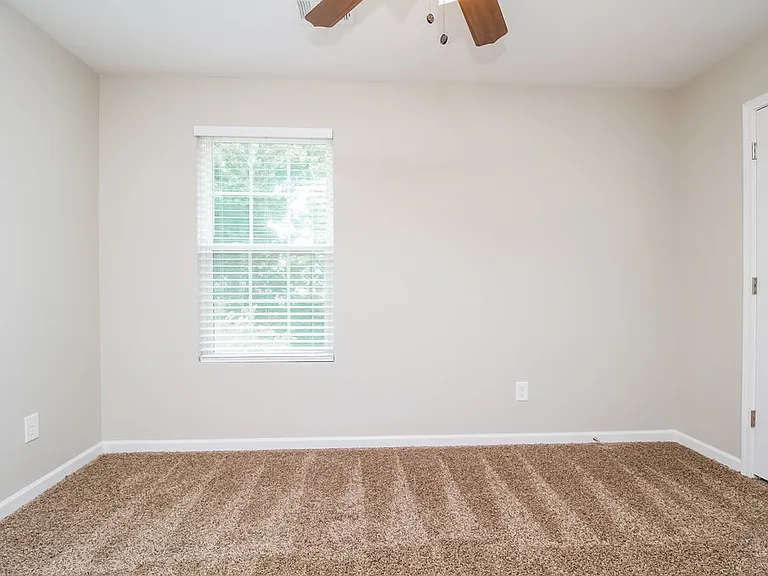 4004 Alicia Ln — Photo 11