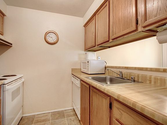 5th image of 22226 24th Ave S APT J72