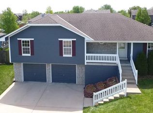 1705 Longhorn Ln, Raymore, MO 64083