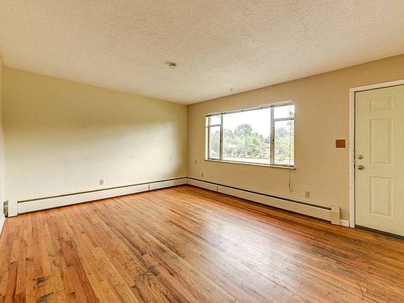 449 Harvard Lane Living Room