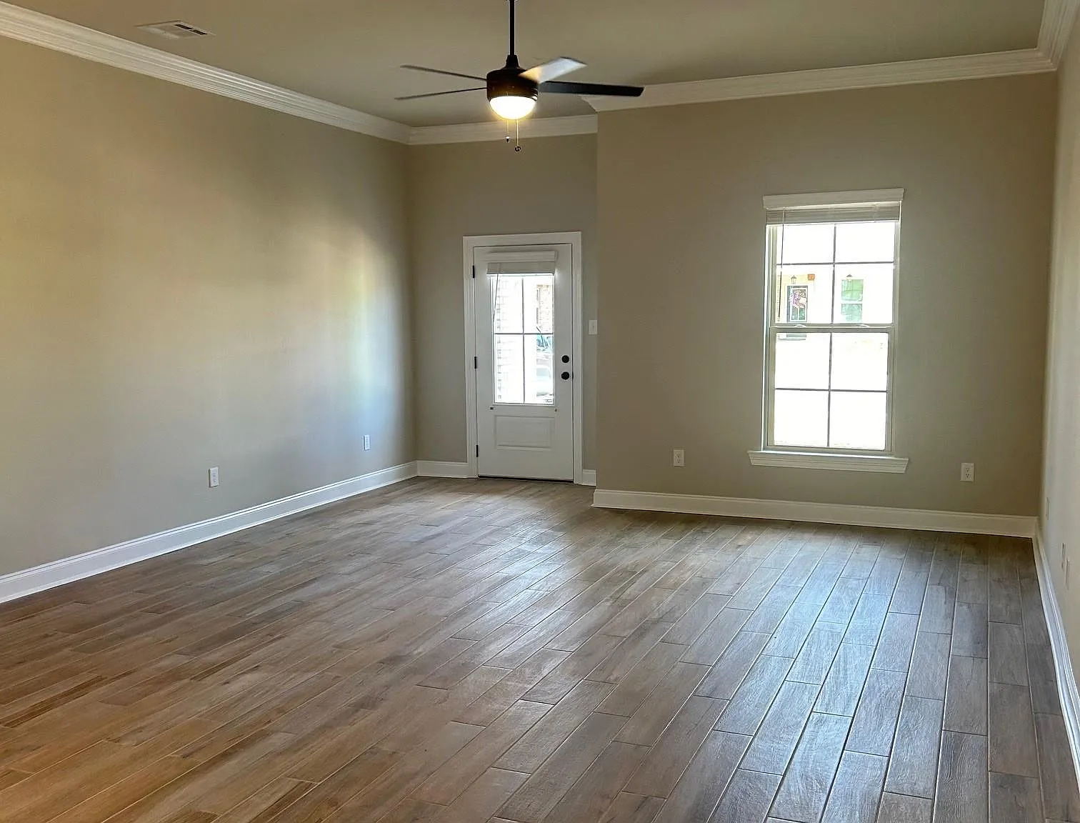 3 bed, 1656 sqft, $1,850 — Photo 3