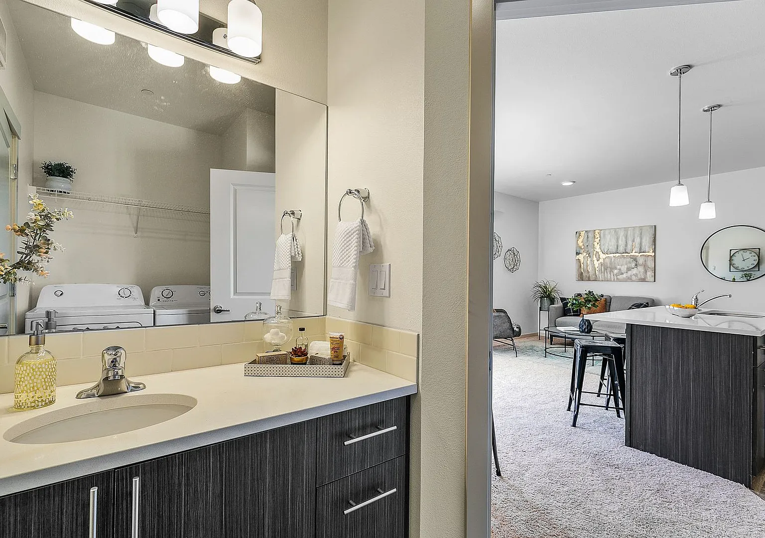 Studio Apartment in the Heart of Redmond — Photo 4