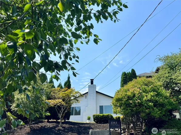 2353 Federal Avenue E, Seattle, WA 98102