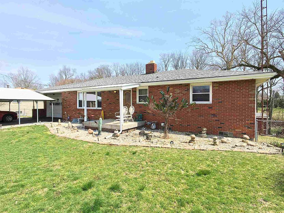 1st image of 220 Bond Ave