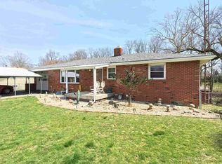 220 Bond Ave, Spiceland, IN 47385