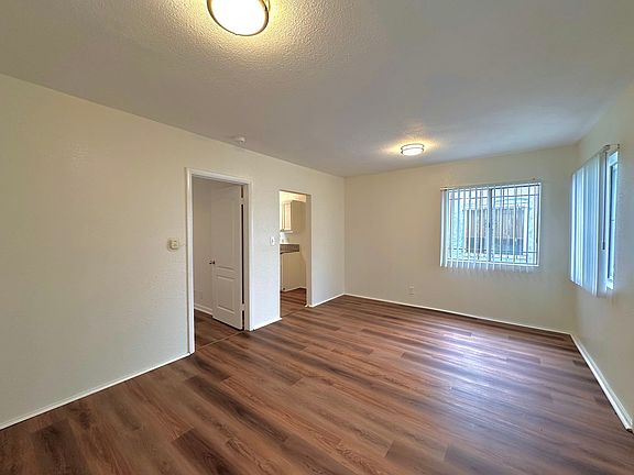 3rd image of 835 W 83rd St #837