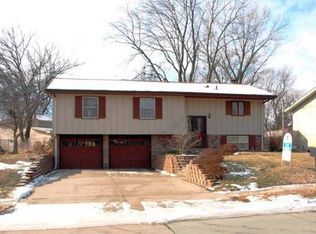 2611 Greene Ave, Bellevue, NE 68147