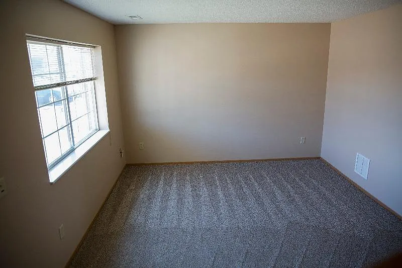 RoseCrest Townhomes — Photo 4