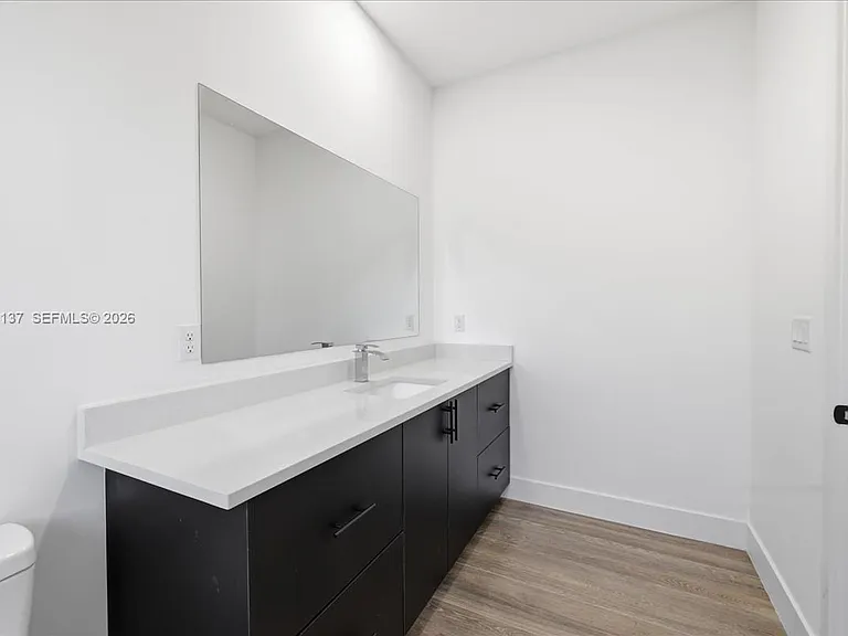 500 Sunset Rd N — Photo 15