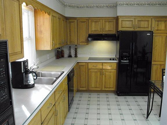 3rd image of 2138 Roosevelt Blvd