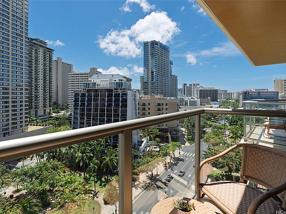 5th image of 2045 Kalakaua Ave APT 1017