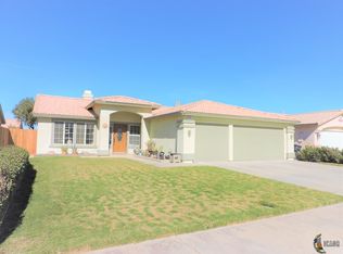 677 Joshua Tree St, Imperial, CA 92251